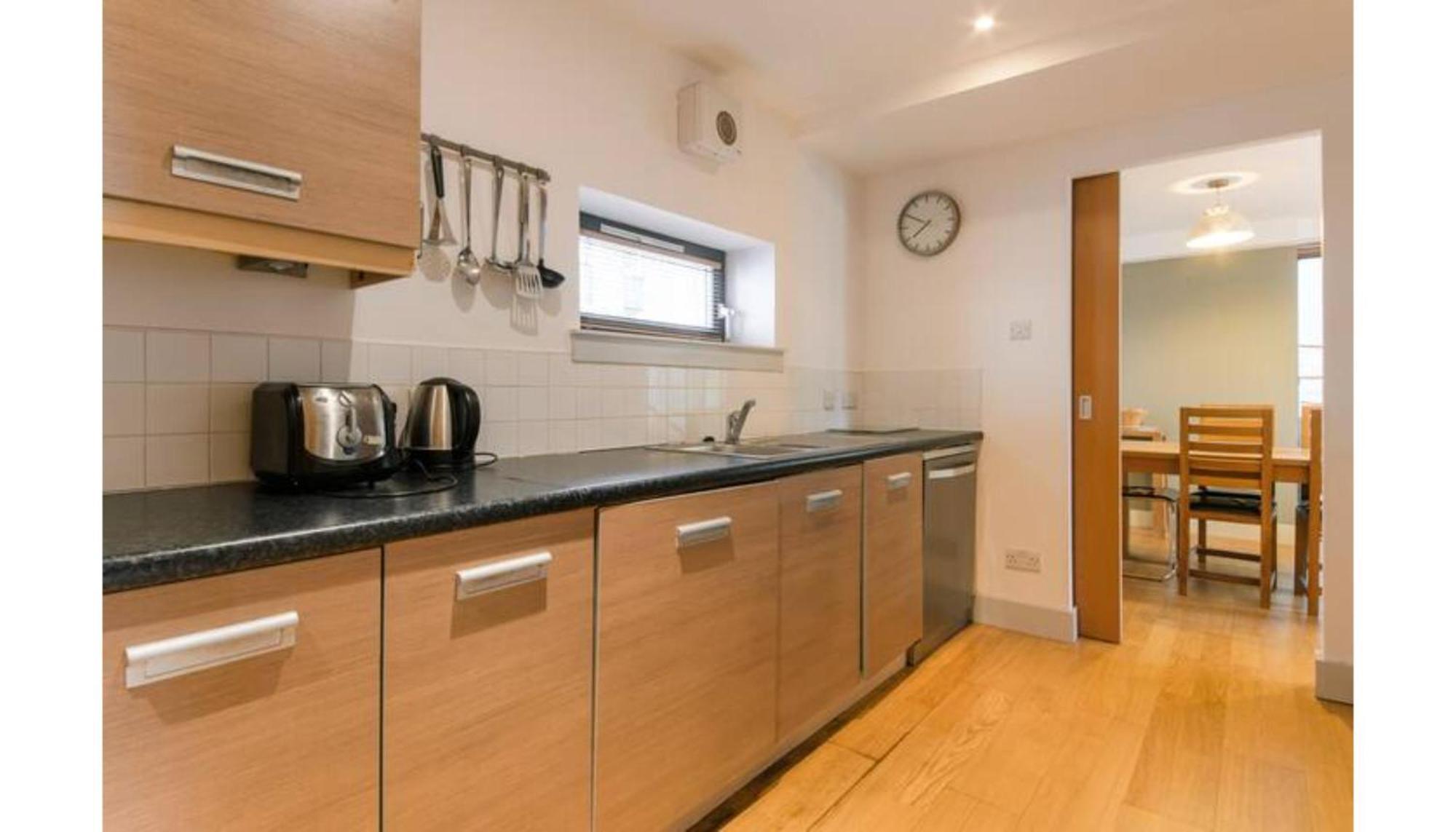 דירות אדינבורו Modern Flat In The Middle Of Old Town מראה חיצוני תמונה